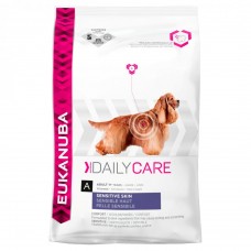 Eukanuba Daily Care Sensitive Skin - за кучета с кожни проблеми, подходяща за всички породи кучета над 12 месеца 12.5 кг.